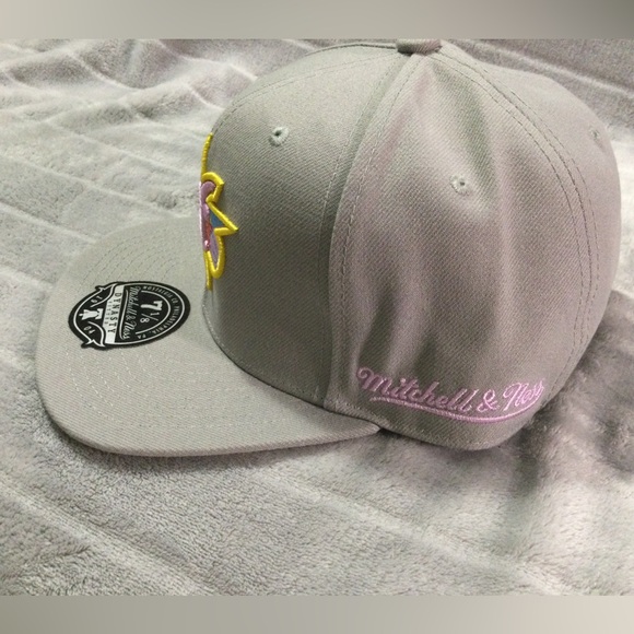 Mitchell & Ness Gray Philadelphia 76ers Fitted Hat Size 7 1/8 - Picture 4 of 9